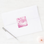 Roze rozenbloemen vierkante sticker voor huwelijks (Envelop)