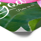 Roze rozenbloesem is nog steeds psalm 46:10 poster (Hoek)