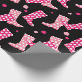  roze rubberen laarzenpatroon cadeaupapier (Hoek)