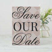 Roze ruitjespapier Save The Date Kaart (Staand voorkant)