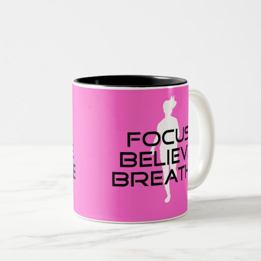 Roze Running Focus Believe Breathe Tweekleurige Koffiemok (Voorkant rechts)