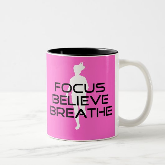 Roze Running Focus Believe Breathe Tweekleurige Koffiemok (Rechts)