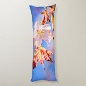 Roze Sakura Flower Blue Sky Lichaamskussen (Achterkant (Verticaal))