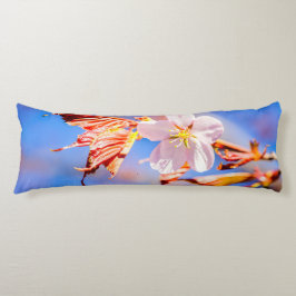 Roze Sakura Flower Blue Sky Lichaamskussen