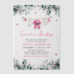 Roze Santa Baby Christmas Clothesline Baby shower Vellum Uitnodigingen<br><div class="desc">Vier de magie van het seizoen met onze Pink Santa Baby Christmas Clothesline Baby shower Vellum Invitations! 🎀🎄✨ Met schattige roze babykleding die hangt aan een feestelijke kerstwaslijn, delicate vakantieaccenten en elegante typografie, voegt deze uitnodiging een lief en grillig tintje toe aan uw baby shower. Gedrukt op luxe doorschijnend velijn,...</div>