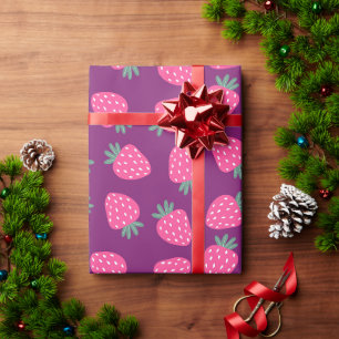 roze sappige aardbei patroon paarse achtergrond cadeaupapier