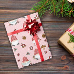 Roze Scandi-kerstgnomen Cadeaupapier<br><div class="desc">Roze kerstcadeautjes voor Scandi-kerstcadeautjes</div>