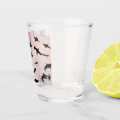 Roze schaduw vis haai op gradiënt melkwegstelsel R Shot Glas (Rechts)