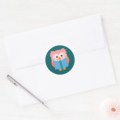 Roze schattige leesuil ronde sticker (Envelop)