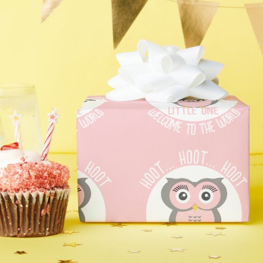 Roze Schattige Uil Hoot Hoot Welkom op de Wereld Cadeaupapier (Verjaardagsfeest)