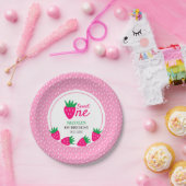 Roze Schattigee Aardbei Meisje 1e Verjaardag Papieren Bordje (Feest)