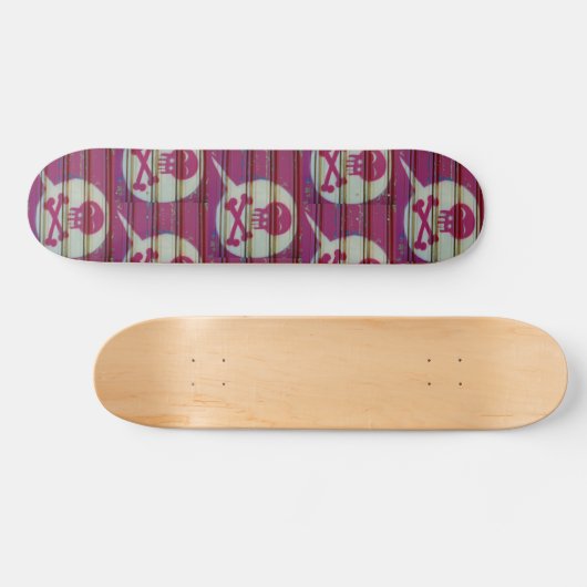 Roze schedelskateboard. persoonlijk skateboard (Horizontaal)