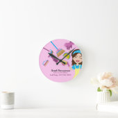 Roze schoonmaakster professioneel schoonmaken ronde klok (Huis)