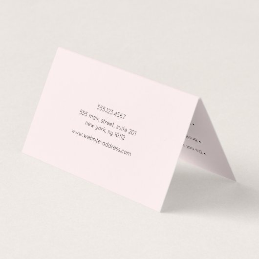 Roze script kalligrafie nazorginstructies visitekaartje (Achterkant)