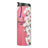 Roze scrubs met bloemontwerp en stethoscoop thermosbeker (Geroteerd rechts)