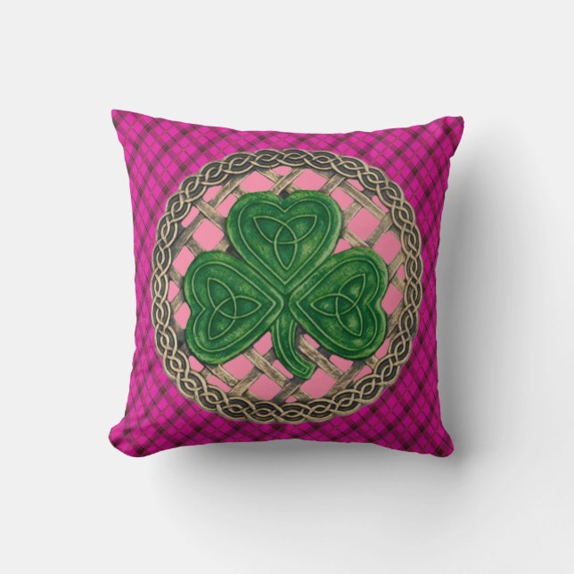 Roze Shamrock Celtic Knols op roze speldenstang Kussen (Voorkant)