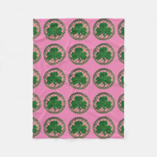 Roze shamrock on Celtic Knots fleece Blanket Deken