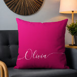 Roze Shimmer White Elegant Calligraphy Script Name Kussen<br><div class="desc">Roze Shimmer White Elegant Calligraphy Script Custom Personalized Name Sierkussennen kenmerkt een modern en trendy eenvoudig en stijlvol ontwerp met uw gepersonaliseerde naam in elegante handgeschreven kalligrafie script typografie op een metallic roze shimmer achtergrond. Ontworpen door ©Evco Studio www.zazzle.com/store/evcostudio</div>