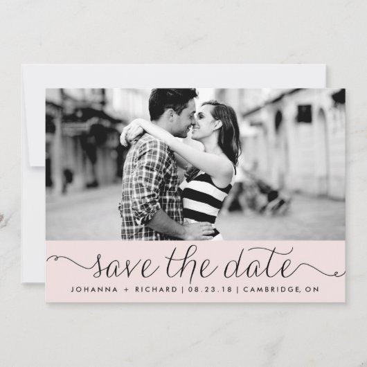 Roze sierlijke script save the date aankondiging (Voorkant)