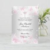 Roze Silver Butterfly Cross Baptisme Invite Kaart (Staand voorkant)
