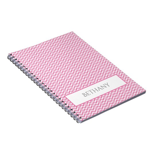 Roze Simple Chevron Personalized Notitieboek (Rechterzijde)