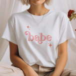 ROZE SINAASAPPEL Disco Babe Bridal Party hen DO Sh T-shirt<br><div class="desc">Stap terug in de tijd met onze Retro Disco Ball Bridal Shower Invitations & Decor collectie. Dompel jezelf onder in de nostalgie van de jaren 70 met gedempte beige en grijze bogen, versterkt door groovy zilveren glitterlettertypen. De iconische retro discobal staat centraal en roept een tijdperk van disco-glamour op, terwijl...</div>