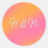 Roze Sinaasappel Wit Eenvoudig Script Monogram Ronde Sticker (Voorkant)