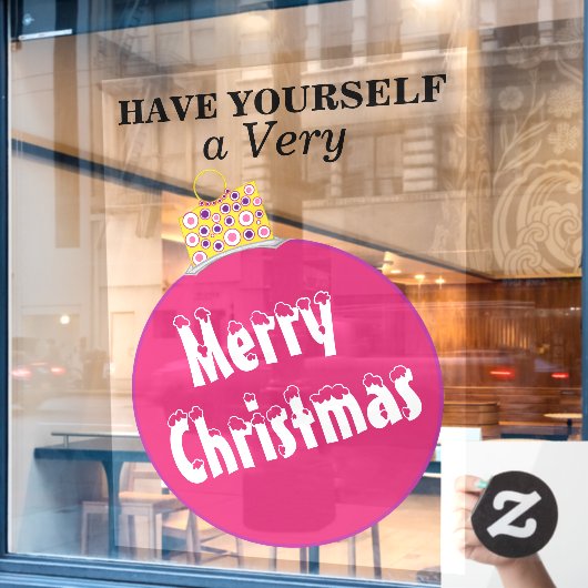 Roze sneeuw afgedekt met kerstversiering raamsticker (Cafe Raam)