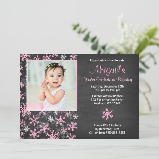 Roze Sneeuwvlokken Winter Onederland krijtbord Fot Kaart (Staand voorkant)