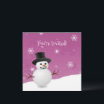 Roze Snowman Winter Scene - kerstuitnodiging Kaart<br><div class="desc">Nodig gasten uit voor je vakantiefeest met deze griezelige Pink Snowman Winter Scene-kerstuitnodiging. Nodig design uit met een gelukkige sneeuwman in een sneeuwwindenergie tegen een roze achtergrond die is aangepast aan de corresponderende kleuren-sneeuwvlokken die u kunt personaliseren met uw partij en RSVP-details. Extra cadeautjes en vakantiepunten zijn ook bij dit...</div>