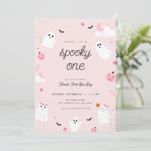 Roze Spooky One First Birthday Party Uitnodiging (Staand voorkant)