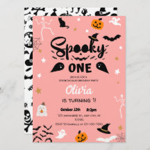 Roze Spooky One Halloween Verjaardagsuitnodiging