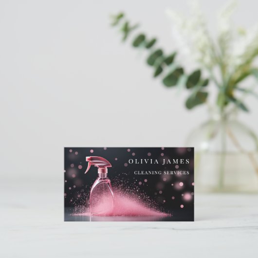 Roze Spray Schoonmaak Diensten Huishoudster Visitekaartje (Staand voorkant)