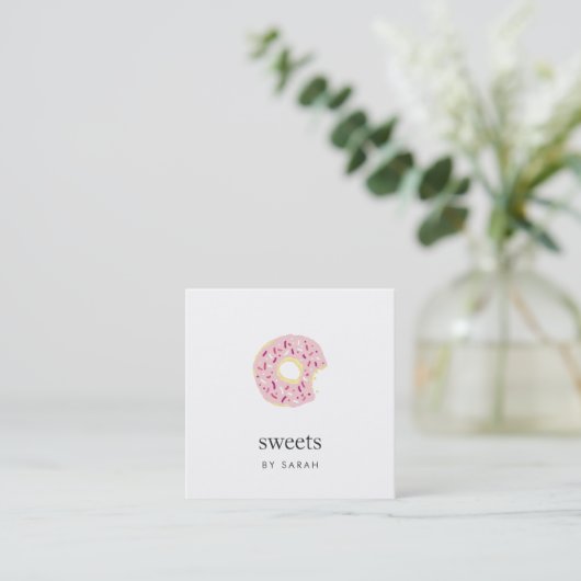 Roze Sprinkle Doughnut Vierkante Visitekaartje (Staand voorkant)