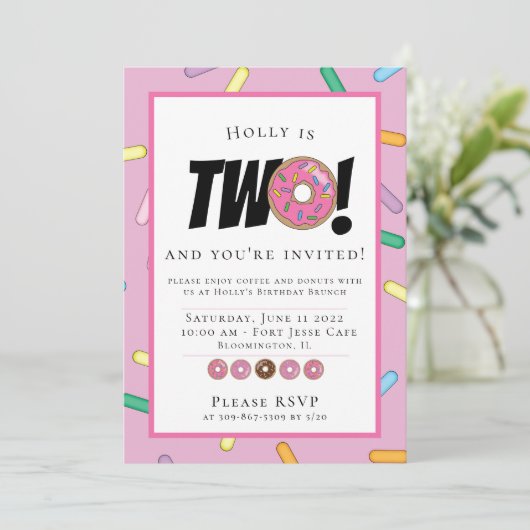 Roze Sprinkles Donut Verjaardag Brunch Kaart (Staand voorkant)