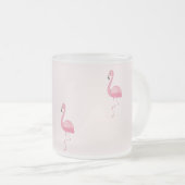 Roze staande flamingo matglas koffiemok (Voorkant rechts)