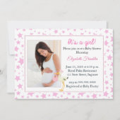 Roze Star Foto Het is een Girl Baby shower Uitnodi Kaart (Voorkant)