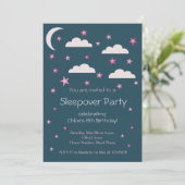 Roze sterren Clouds Blue Birthday Sleepover Party Kaart (Staand voorkant)