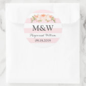 Roze Strepen  Bloemen Monogram Bruiloft Ronde Sticker (Tas)