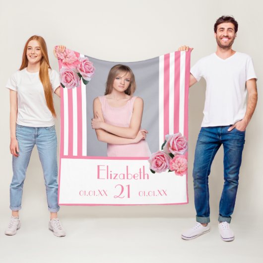 Roze strepen bloemenfoto naam 21e verjaardag fleece deken (In situ)