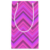 Roze strepen zigzagpatroon klein cadeauzakje (Voorkant)