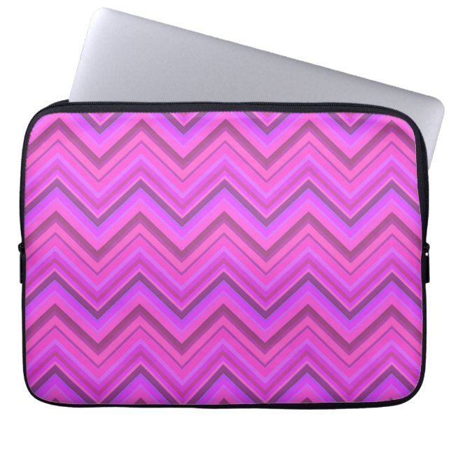 Roze strepen zigzagpatroon laptop sleeve (Voorkant)