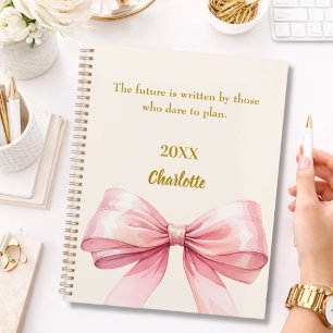 Roze strik beige crème inspirerende quote 2026 planner