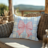 Roze strik met blauwe ruit worp kussen