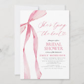 Roze strik Ze is het knopen van de knoop Foto Vrij Kaart (Voorkant)