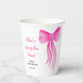 Roze strik ze maakt de knoop bruidsfeest  papieren bekers (Achterkant)