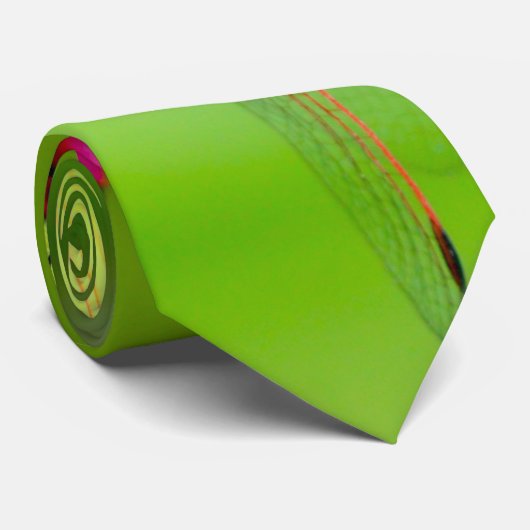 Roze stropdas (Opgerold)