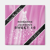 Roze Sweet 16 Bewaar de datum Elegante Satijnen Di Magneet (Voorkant)