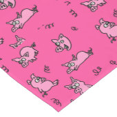 Roze tafelloper met varkenscartoon (Hoek)