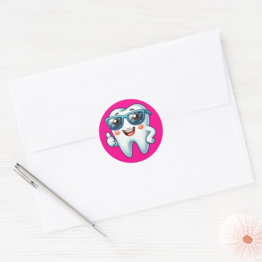 Roze tand ronde sticker (Envelop)